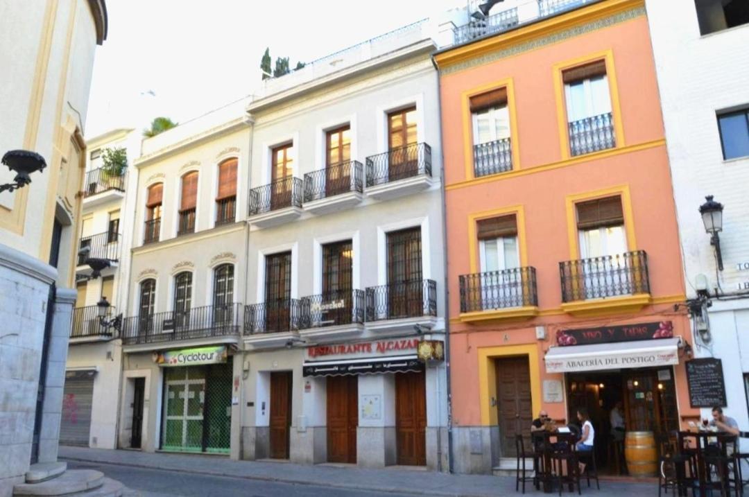 Homeyseville-penthouse Cathedral Tomas De Ibarra St 6 Pax, Parking Optional *