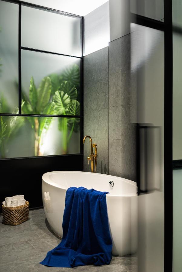 Apartment Muralla By Lola Seville