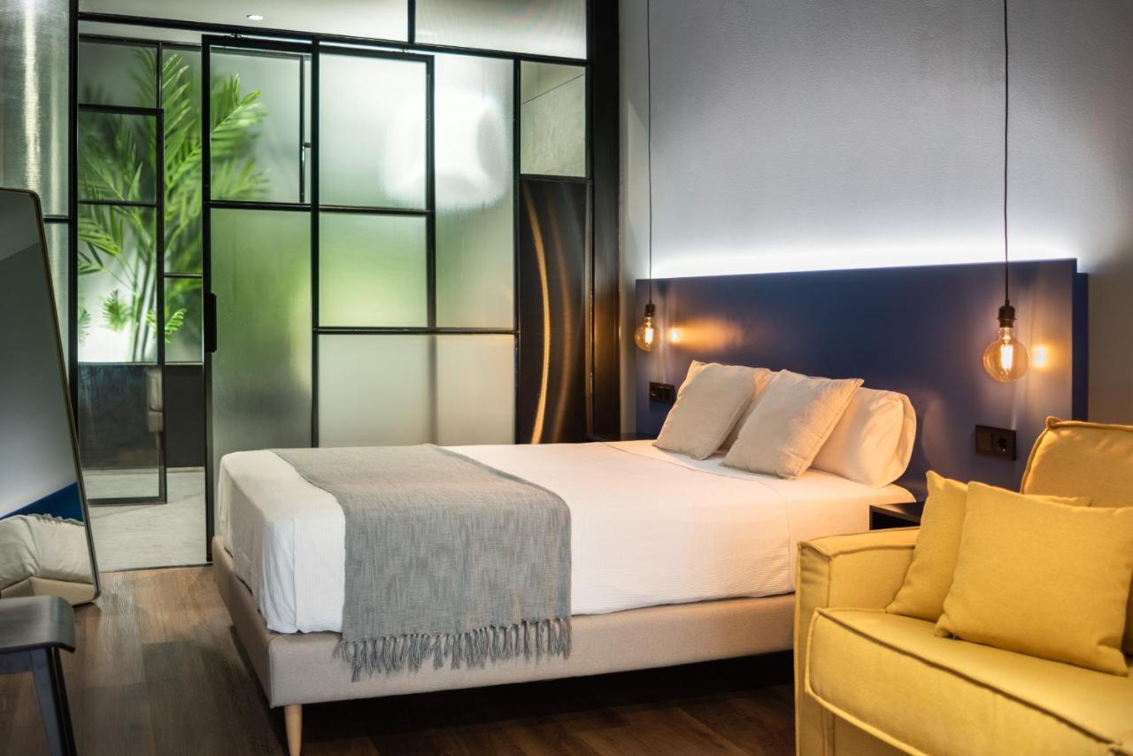 Apartment Muralla By Lola Seville