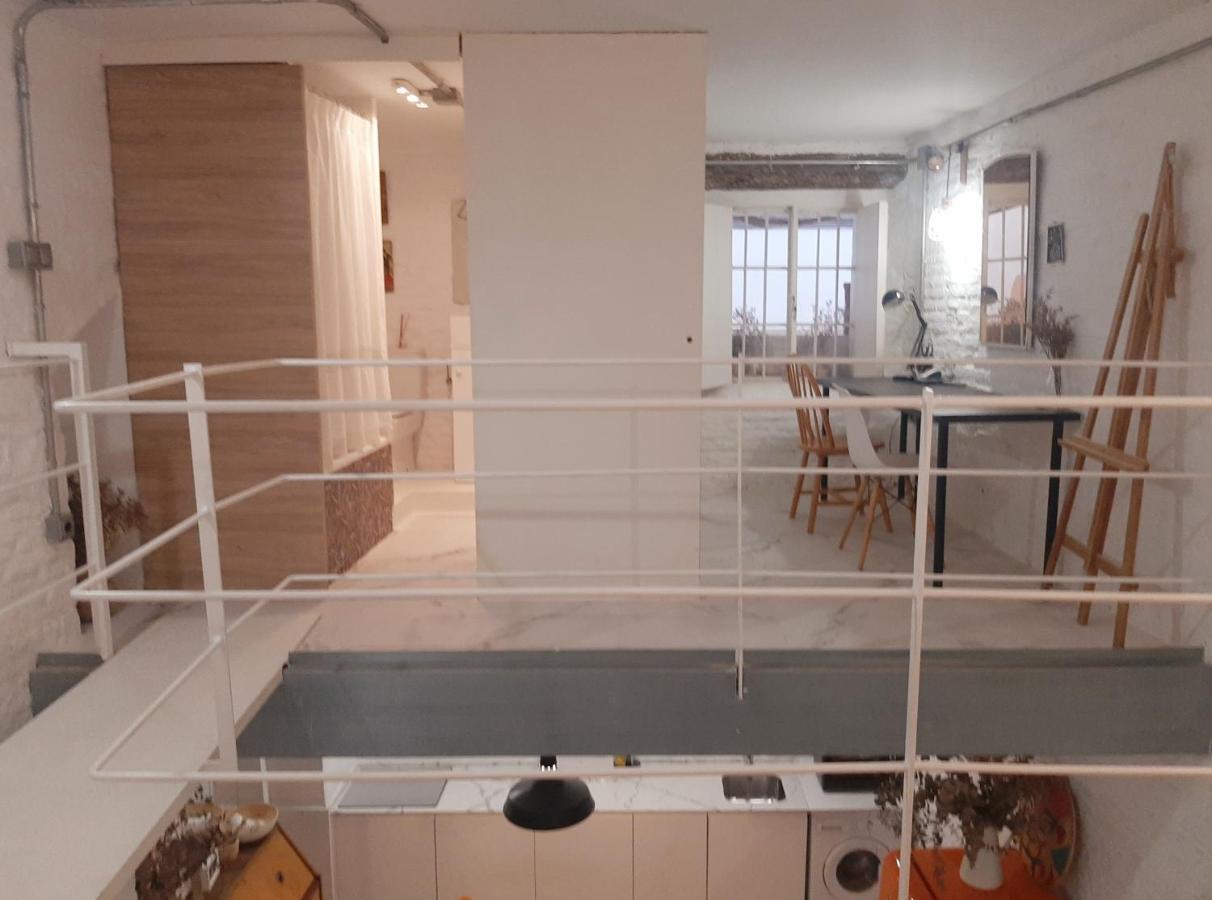 Downtown Loft In A 16th Century Convent
