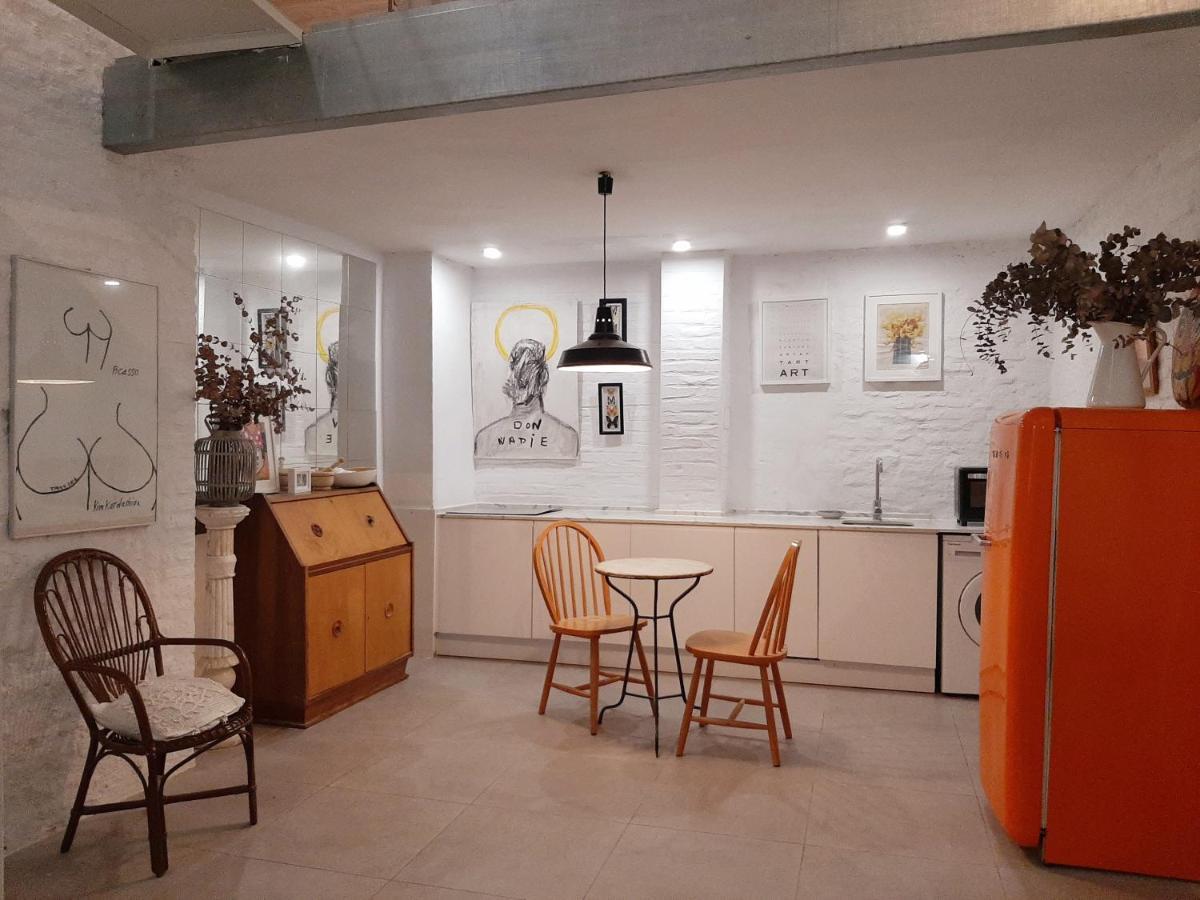 Downtown Loft In A 16th Century Convent *