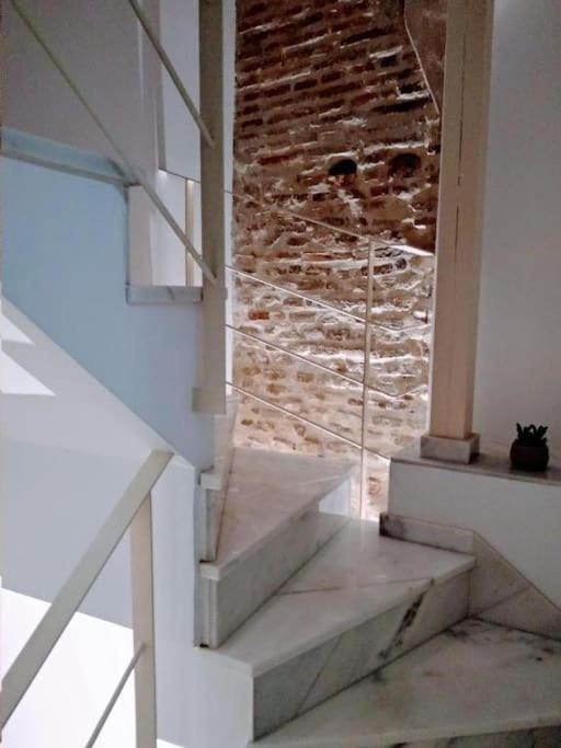 Luxury Complete Building In The Heart Of * Seville