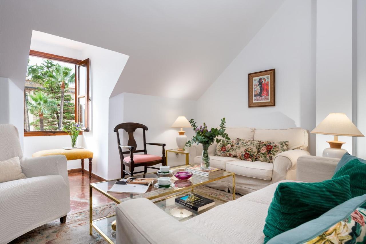 La Casa De San Fernando Con Vistas A Reales Alcázares * Sevilla