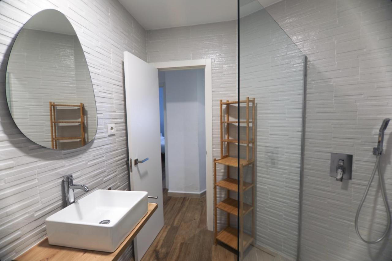 Rentalsevilla Espacioso Y Acogegor Apartamento De 3 *