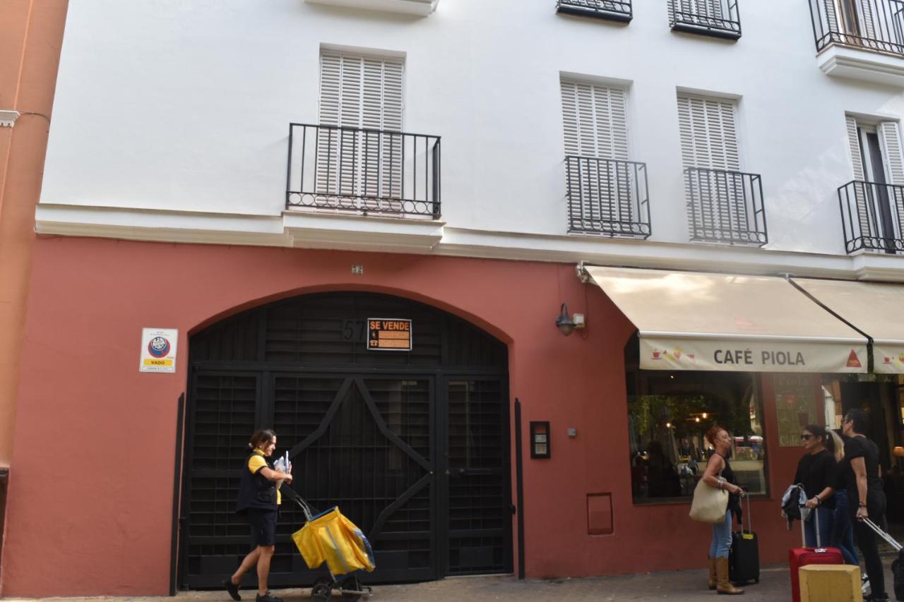 Alameda De Hercules, Gate Of Center Apartment *