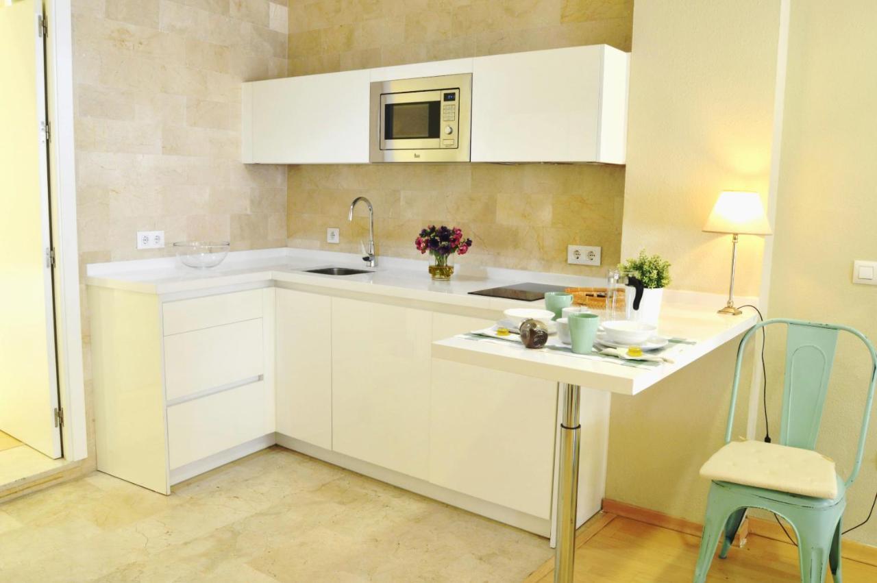 Homeyseville-penthouse Cathedral Tomas De Ibarra St 6 Pax, Parking Optional Apartment Seville
