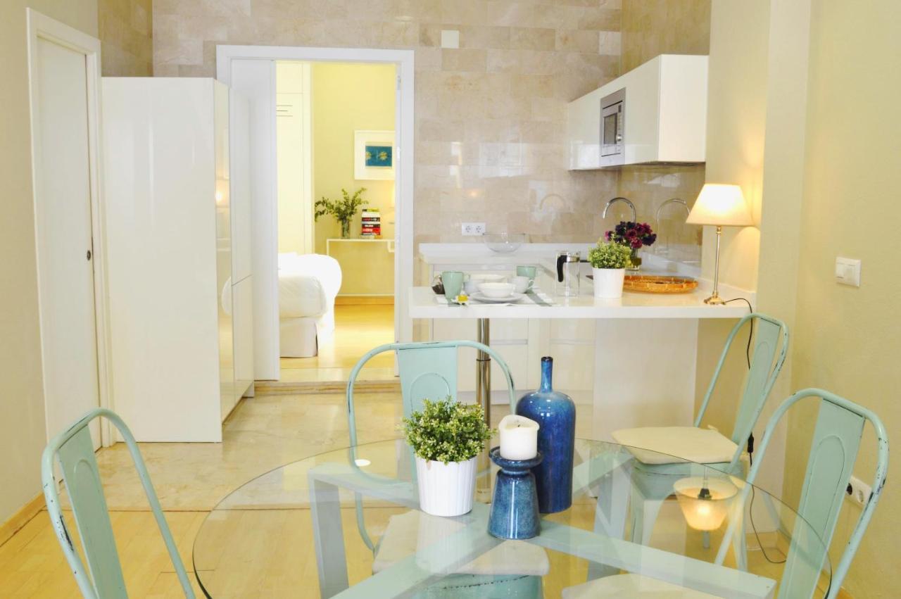 Apartment Homeyseville-penthouse Cathedral Tomas De Ibarra St 6 Pax, Parking Optional *