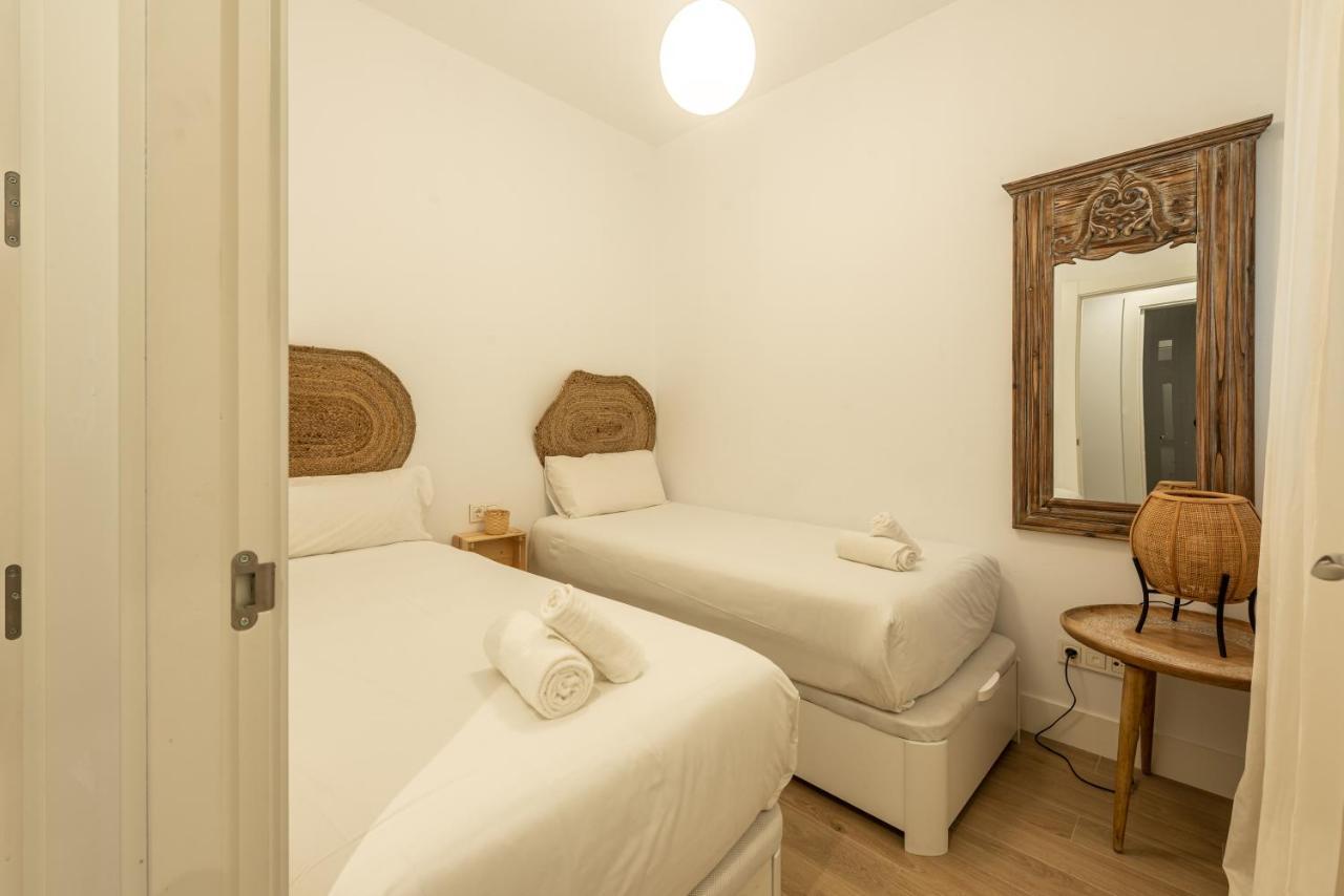 Apartment Modern With Balcony- 2bd 2bth- San Vicente Seville