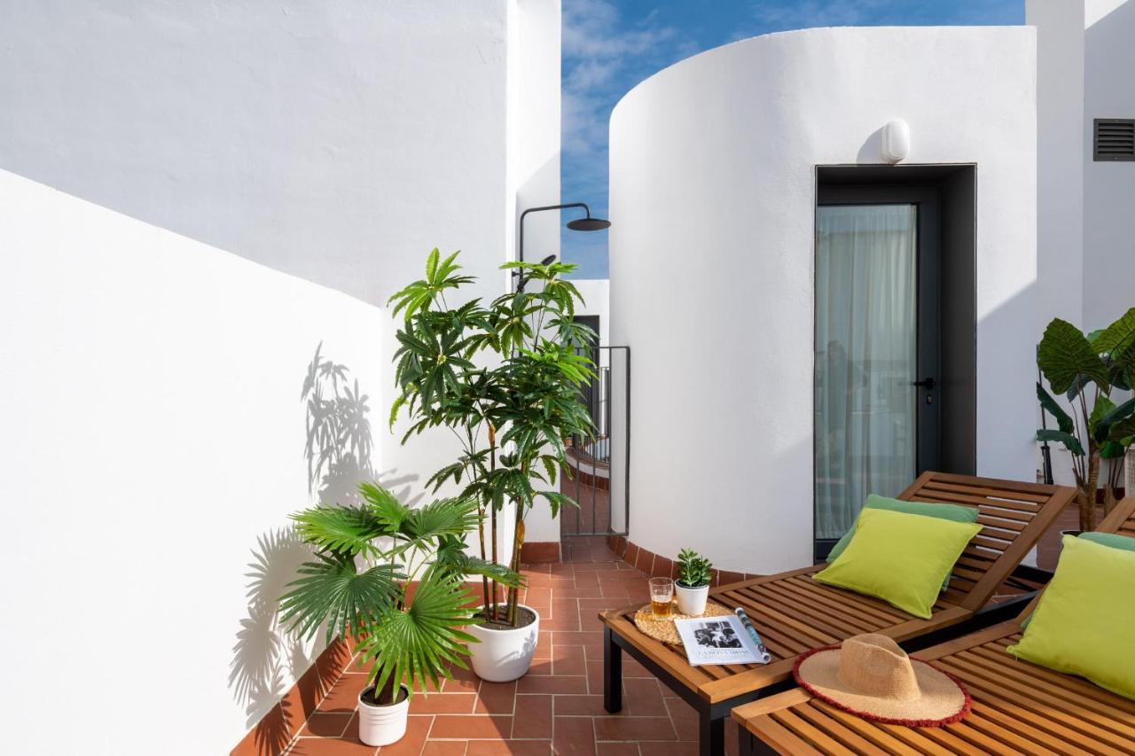 Avanti Clavel, La Terraza Te Conquistara * Sevilla