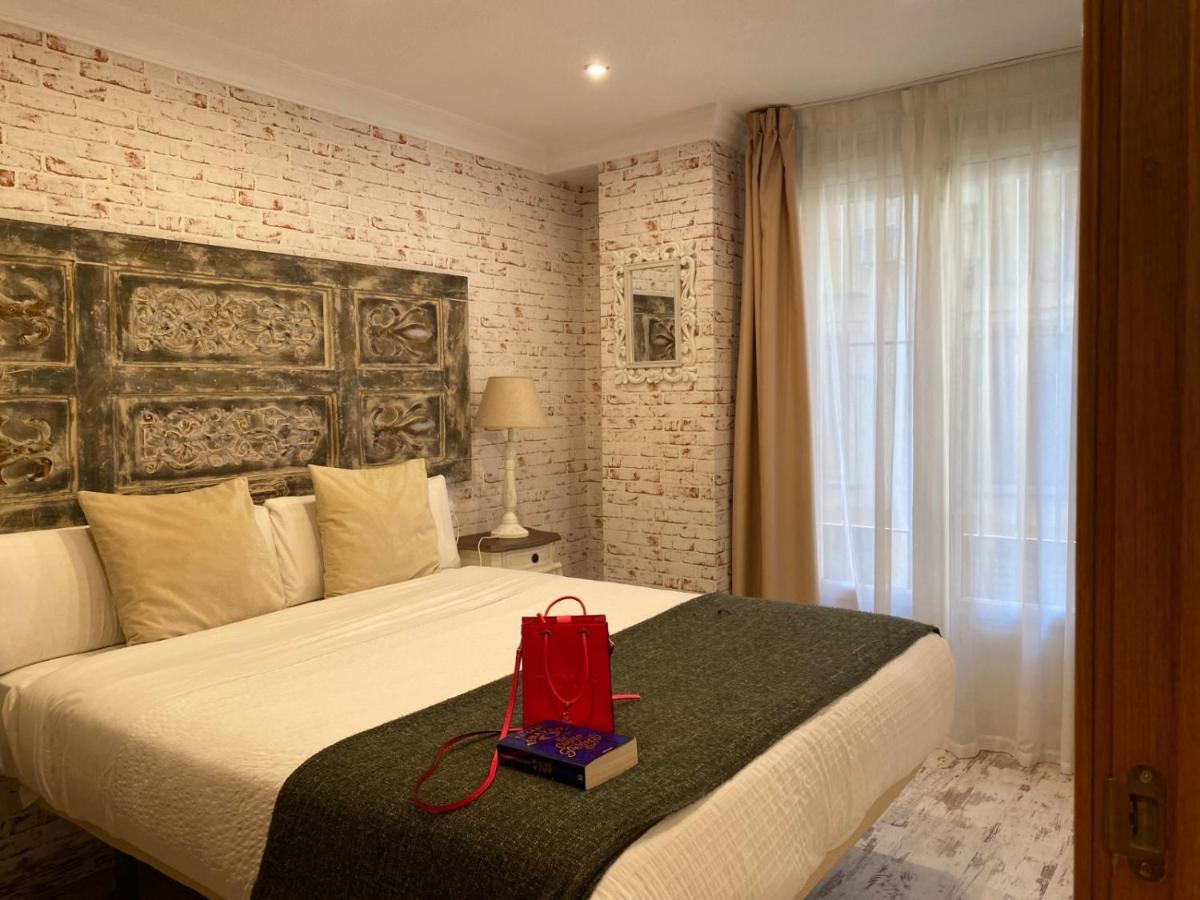 Apartment Palace