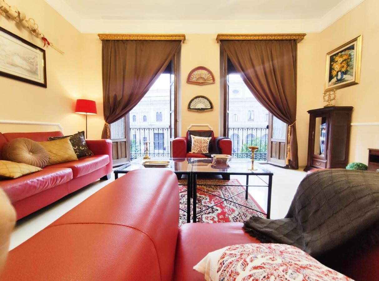 Luxe Town Hall Apartment