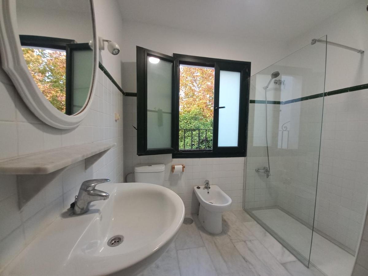 Rest . . . Heliopolis Apartment Seville