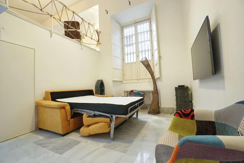 Optimus Duplex Loft Apartment *