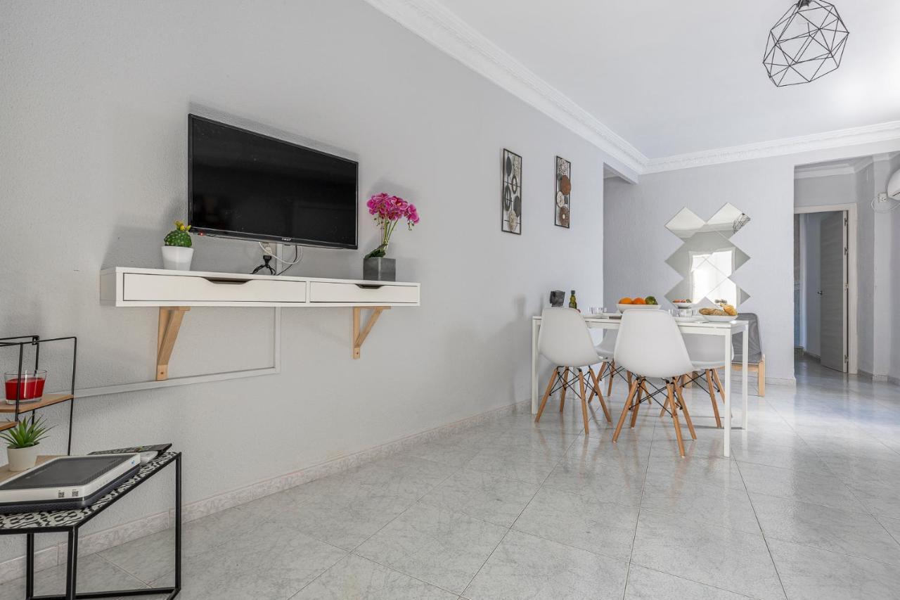 Pureza Dreams De Oasis En Triana Apartment