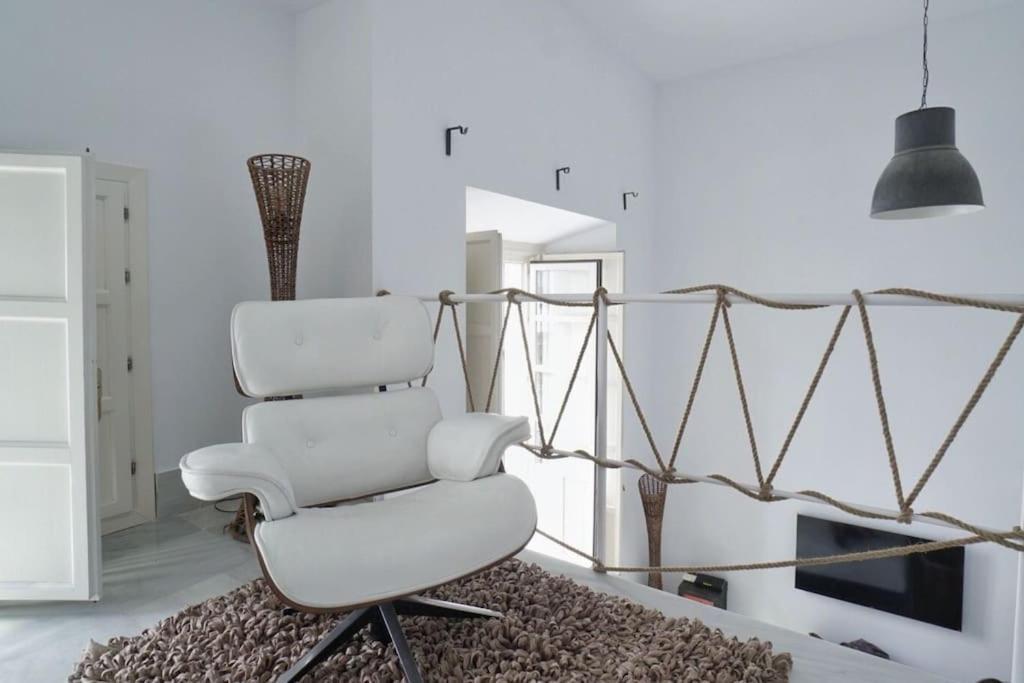 Optimus Duplex Loft * Seville