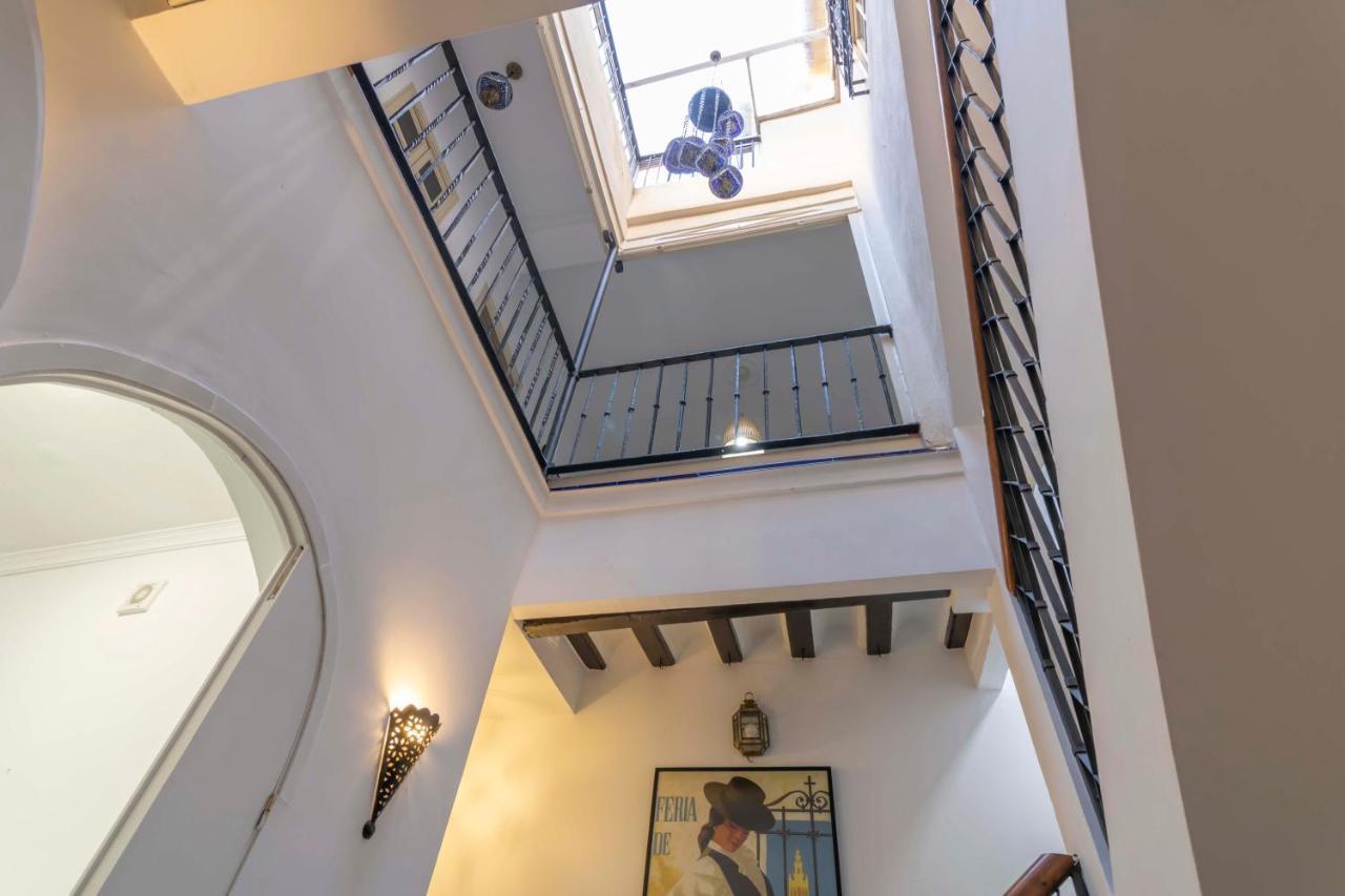 House -rooftop&jacuzzi -stayinseville Villa