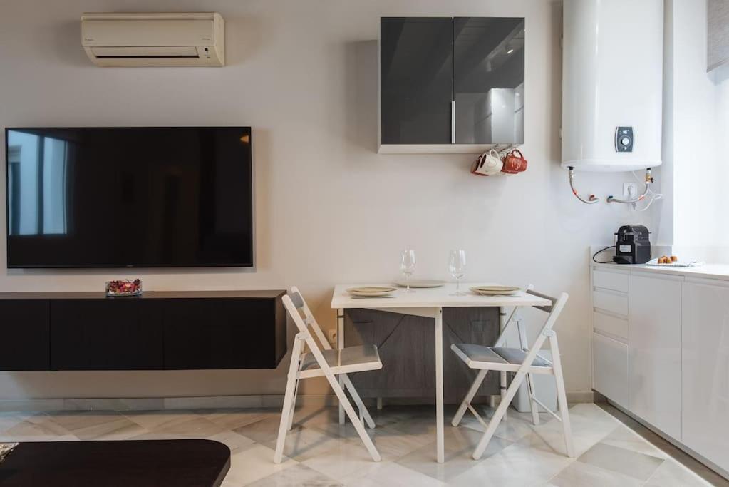 Apartamento Ad2b Apartment, 300m From Cathedral With 2br