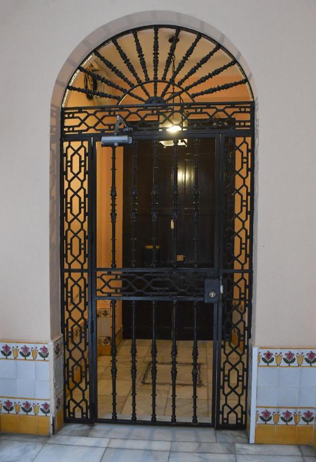 Descalzos * Seville