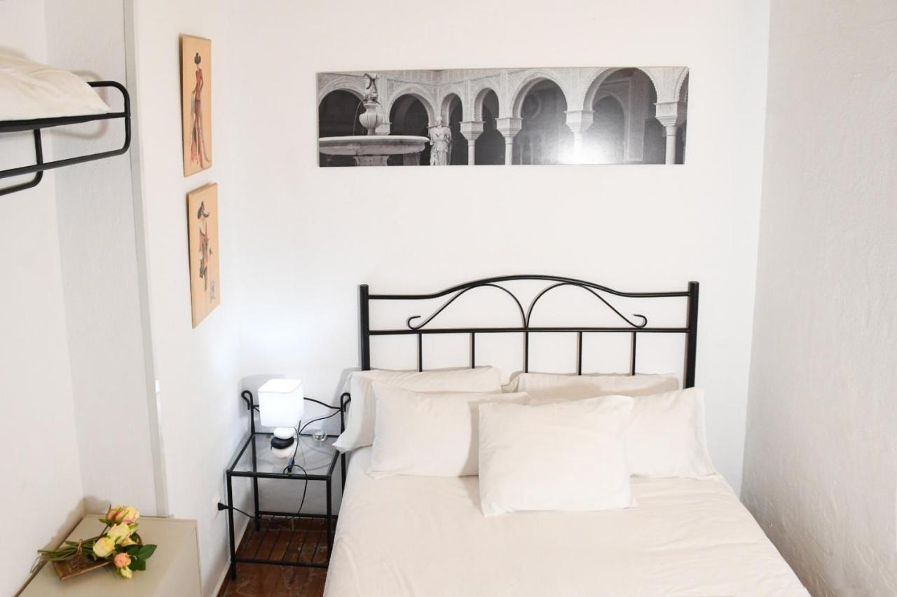 Descalzos Apartment Seville