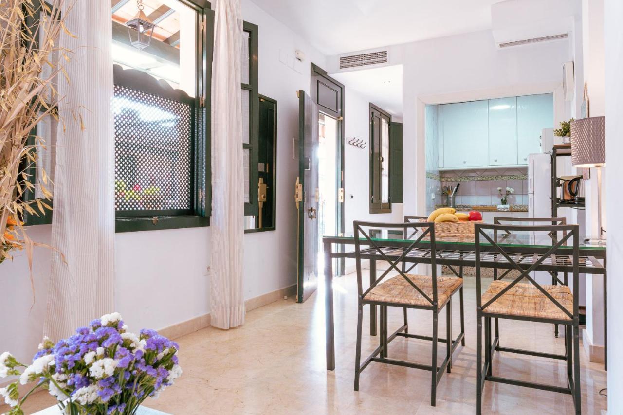 Con Encanto En Patio Sevillano Apartamento Sevilla