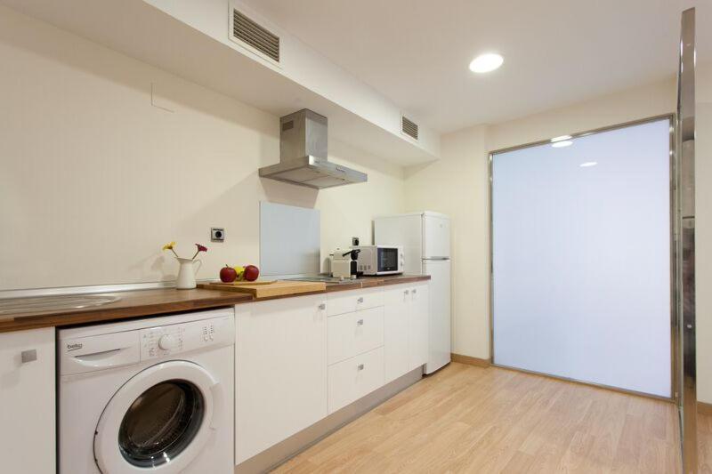 Olé - Albareda 24 Apartamento