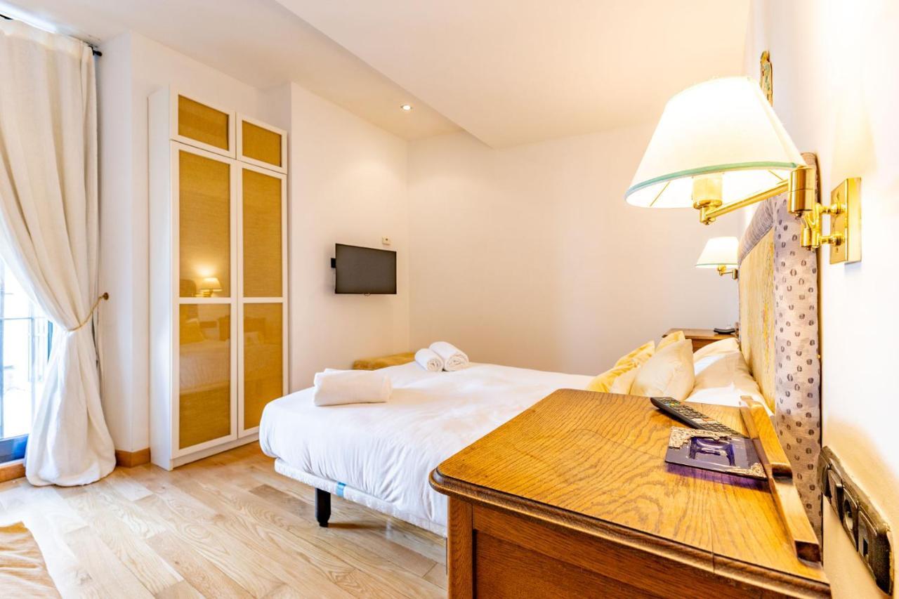 Alcazar Pool By Valcambre Holiday home *