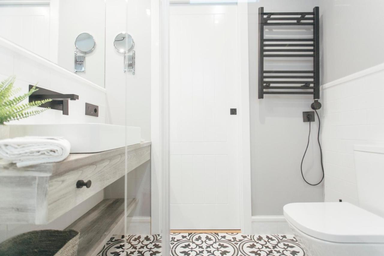 Modern And Luxury- 2bd 2bth- Socorro Apartment *
