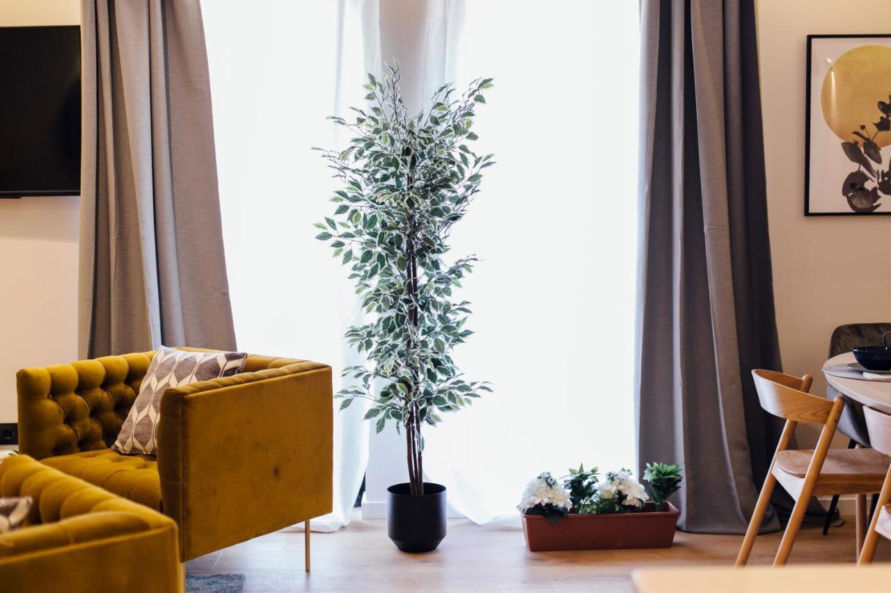 Modern And Luxury- 2bd 2bth- Socorro Seville