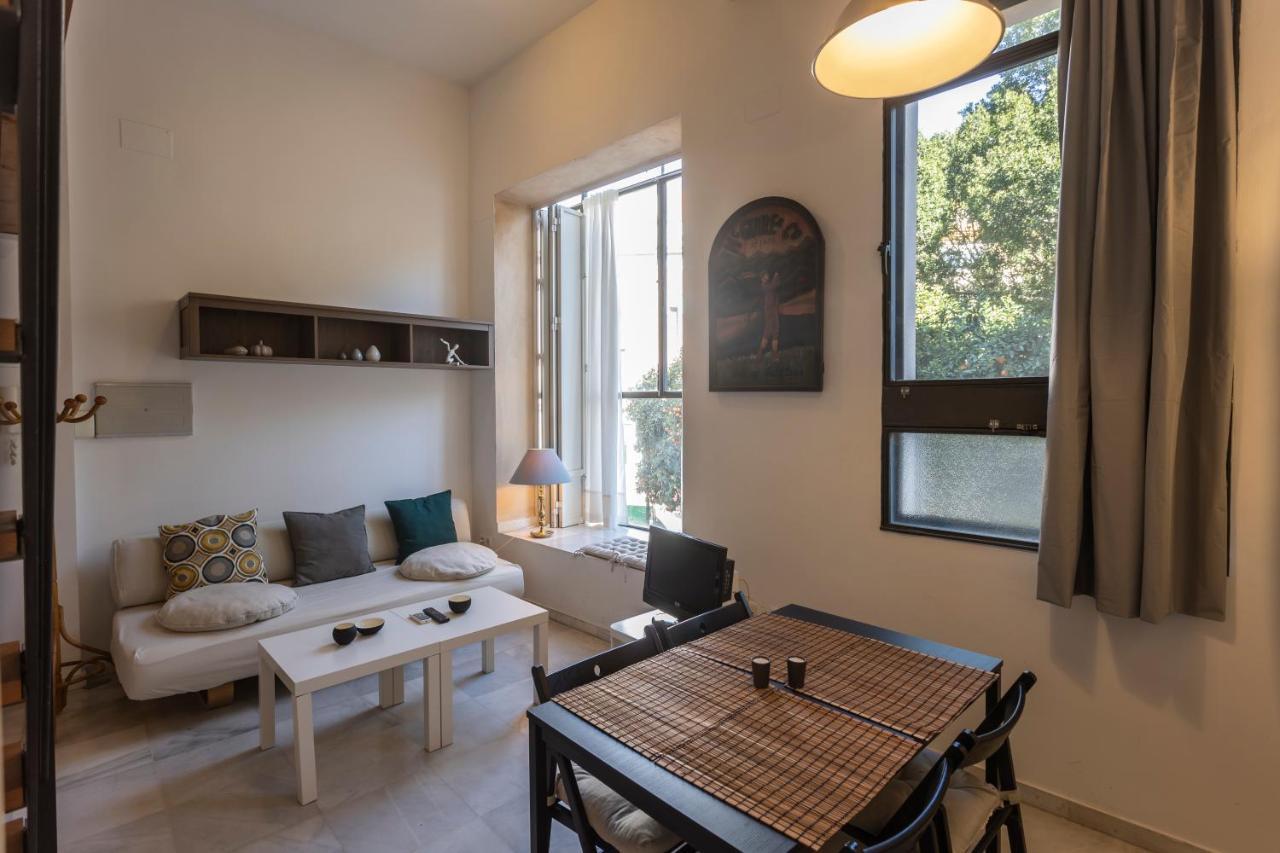 Beautiful In Center Apartment *