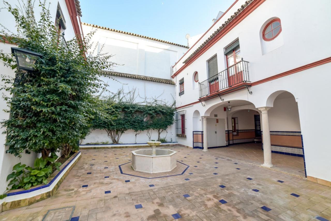 Quiet Typical Patio & Terrace Apartment