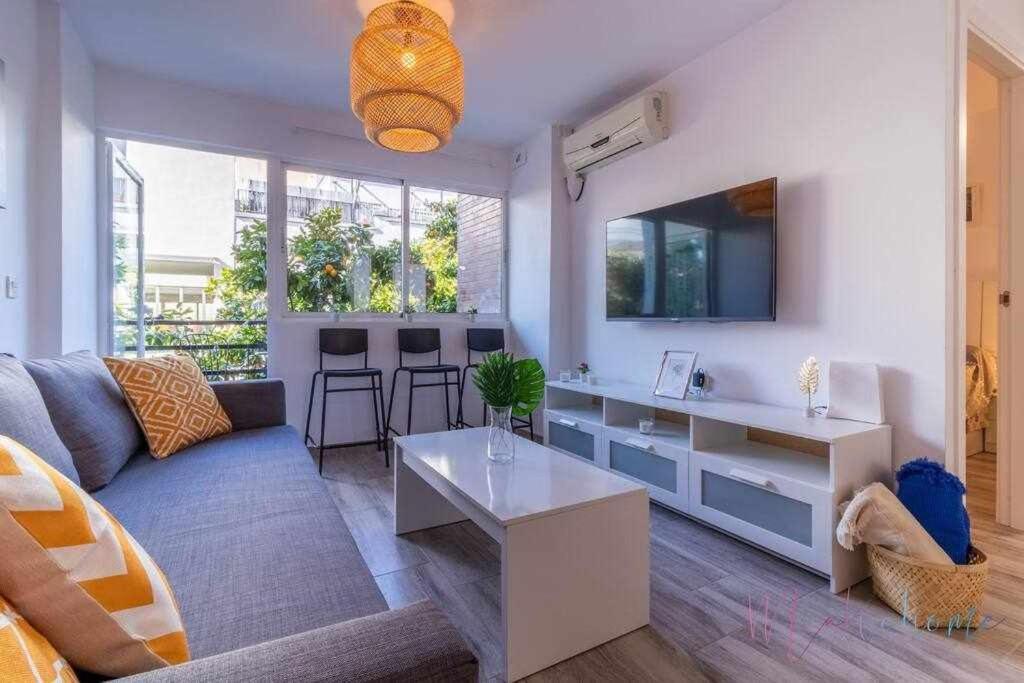 1 Apartamento En Estadio Sevilla 6 Plazas 3 Hab Y Metro Apartment *