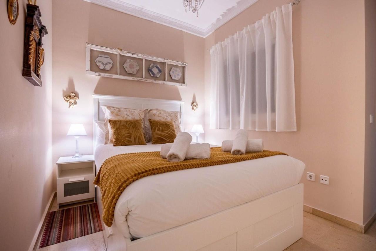Luxe Town Hall * Seville