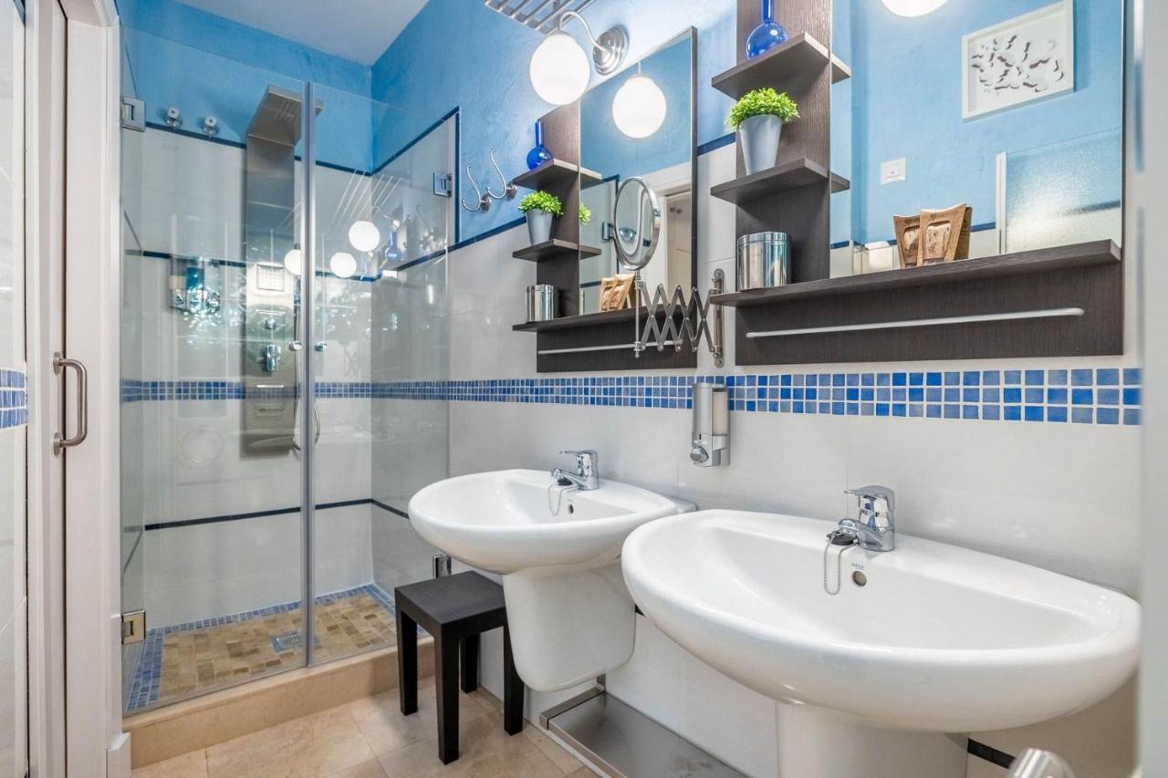 Luxe Town Hall Apartment Seville