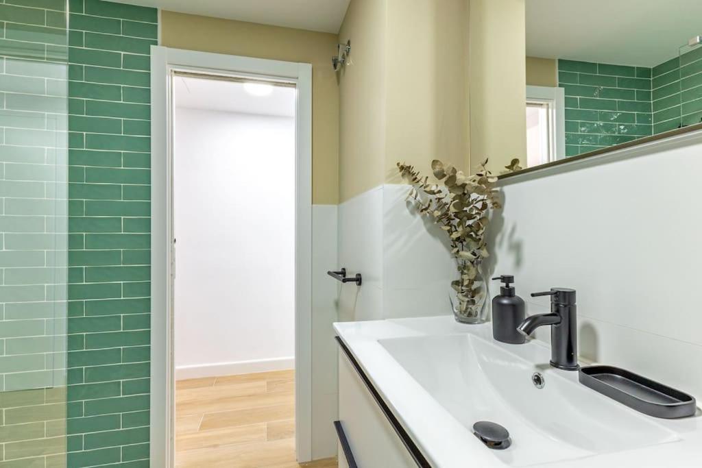 Apartamento New Reformada Con Excelente Ubicacion Sevilla