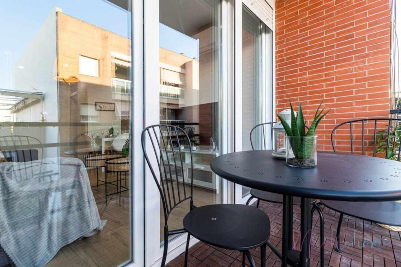 2 En Estadio Del Sevilla, 3 Y Metro Apartamento *