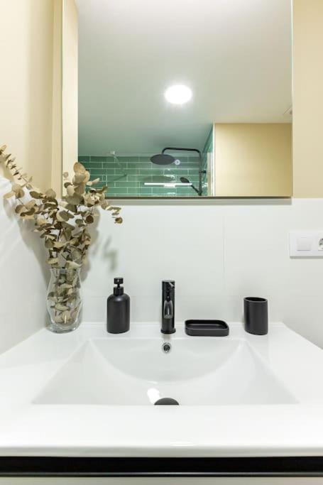 Apartamento New Reformada Con Excelente Ubicacion Sevilla