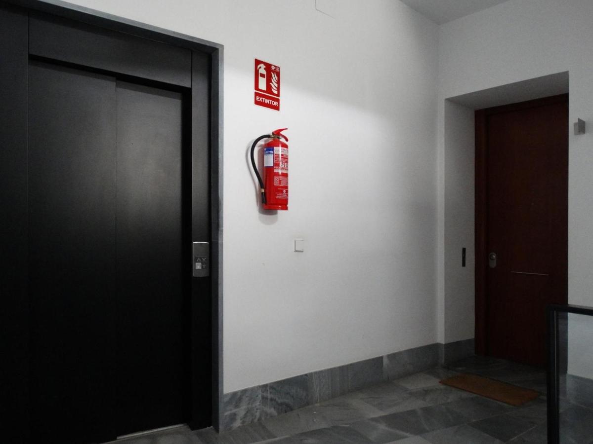 Apartamento Ry Aparcamiento Incluido Junto A Catedral Ideal Parejas *