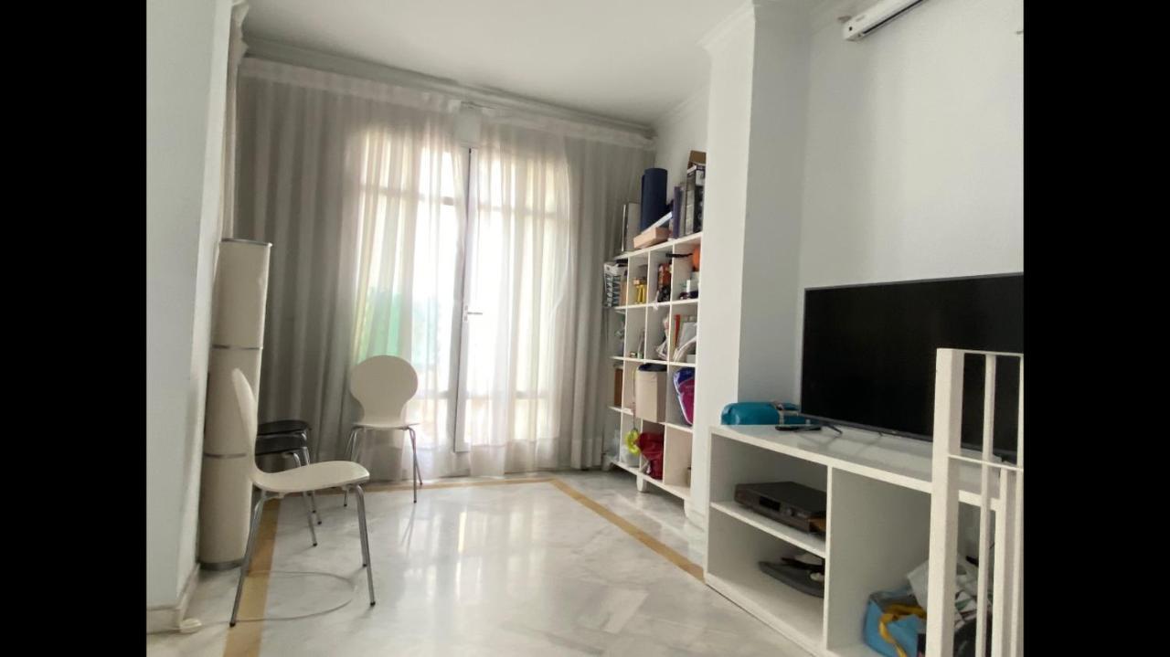 Hispalis Atico Santa Cruz Apartment