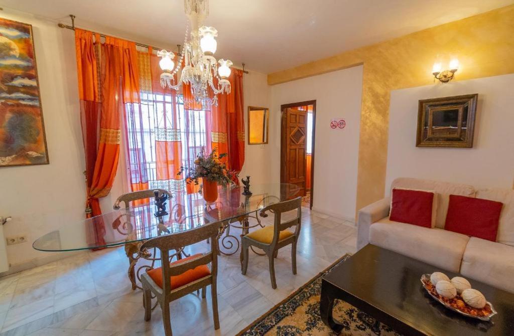 Rentalsevilla Nepal Apartment Seville