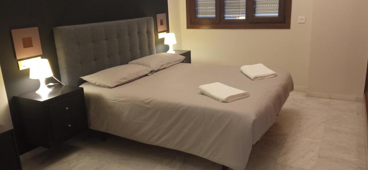 Fibes Lux Este. Apartment Seville