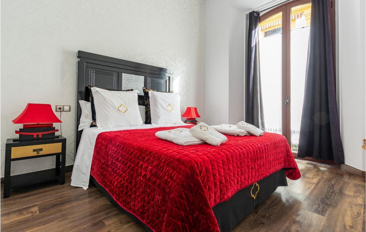Amazing In With Kitchen Apartment