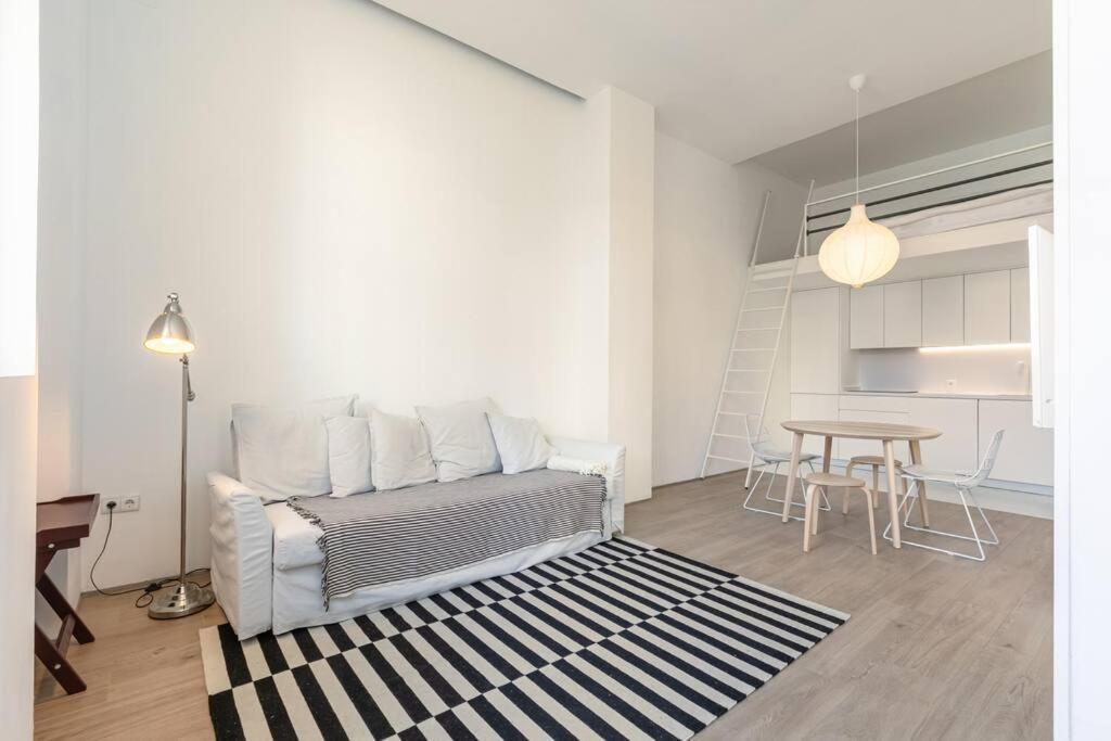 Moderno En El Corazon De Triana Apartment