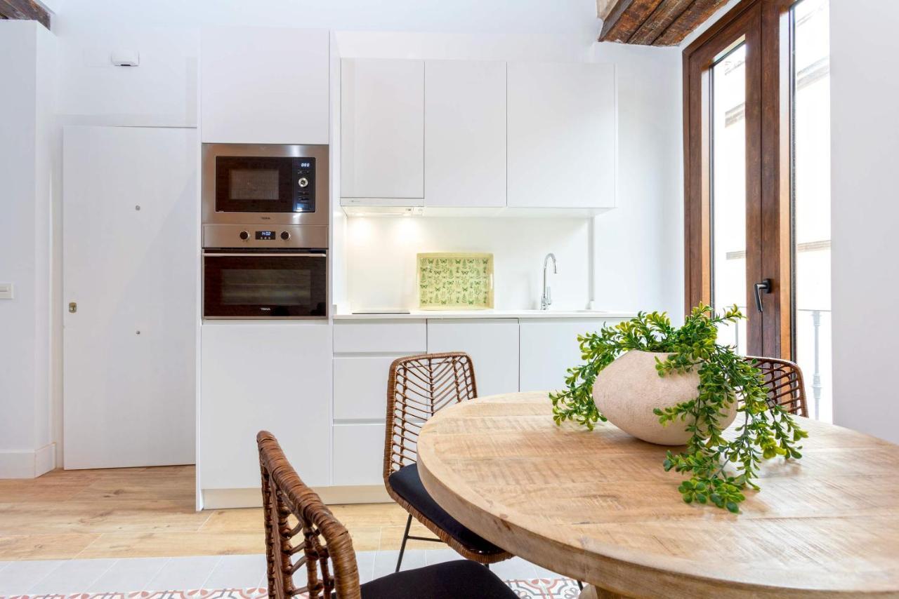 Apartment Genteel Santas Patronas *