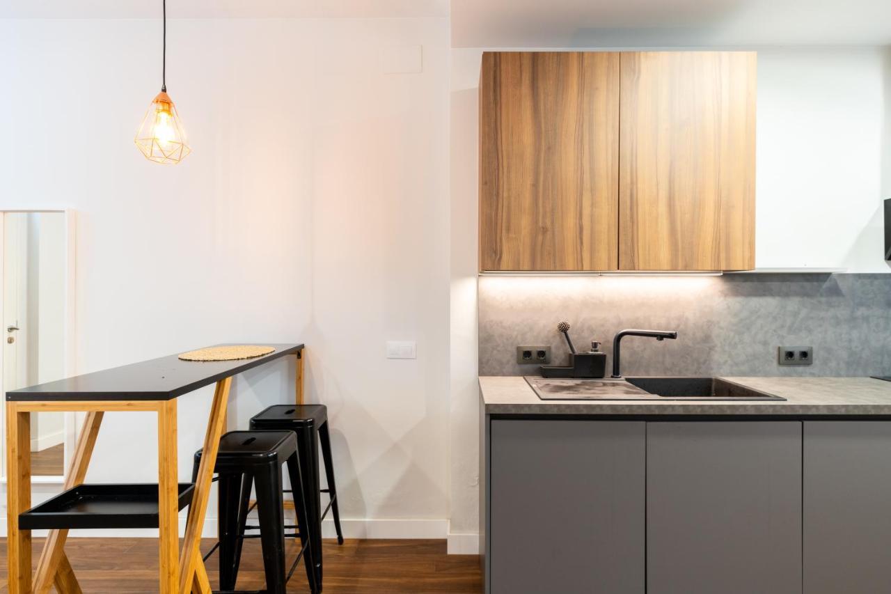 Lj Triana Amplio Nomadas Digital Apartment Seville