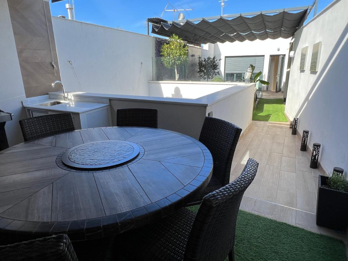 Elegant Duplex 3 Master Bedrooms And Private Apartment *