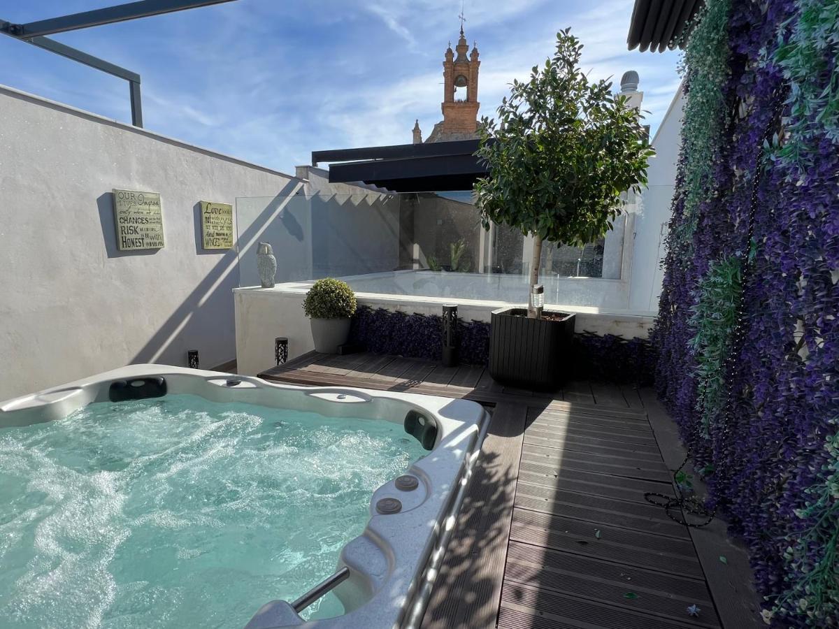 Elegant Duplex 3 Master Bedrooms And Private Seville