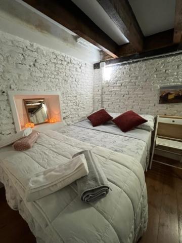 Homestay Airbhouse Private & Seville