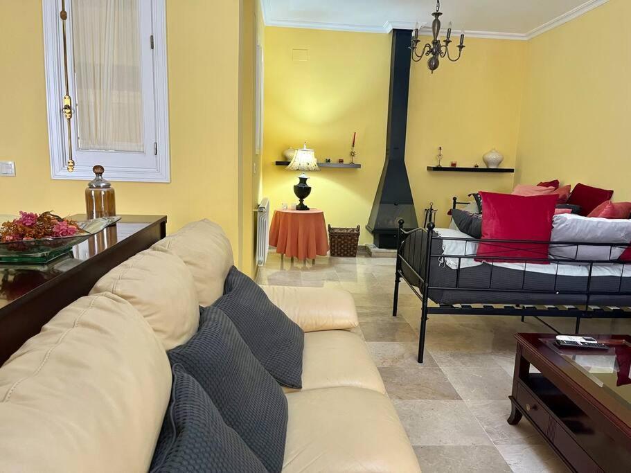 Alameda De Hercules Apartment