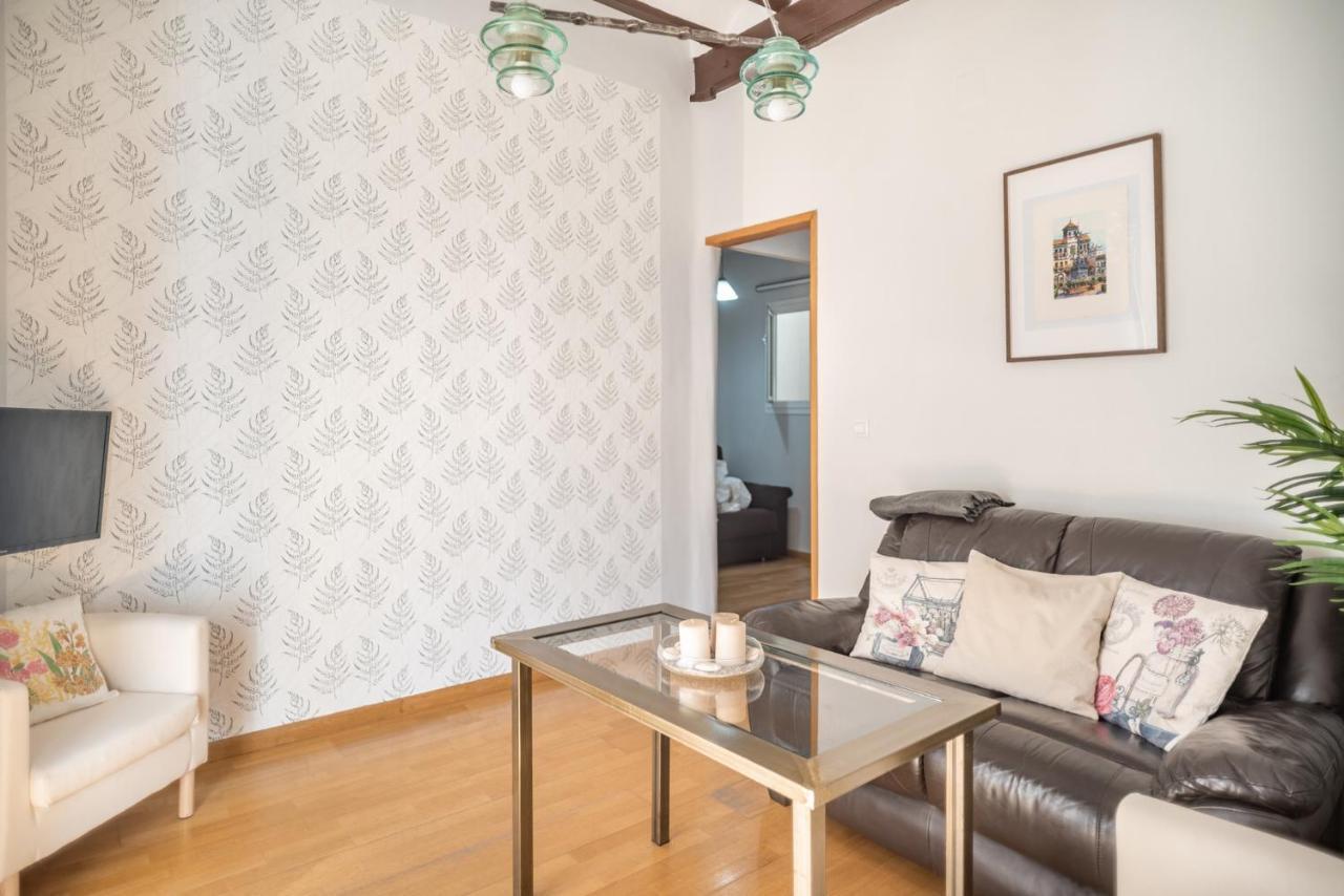 Beautiful And Bright- 1bd 1bth- Center Apartment