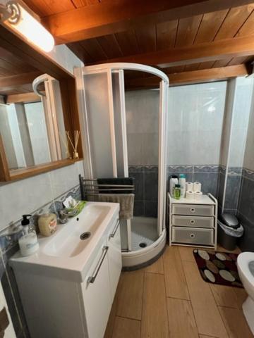 Airbhouse Private & Homestay *